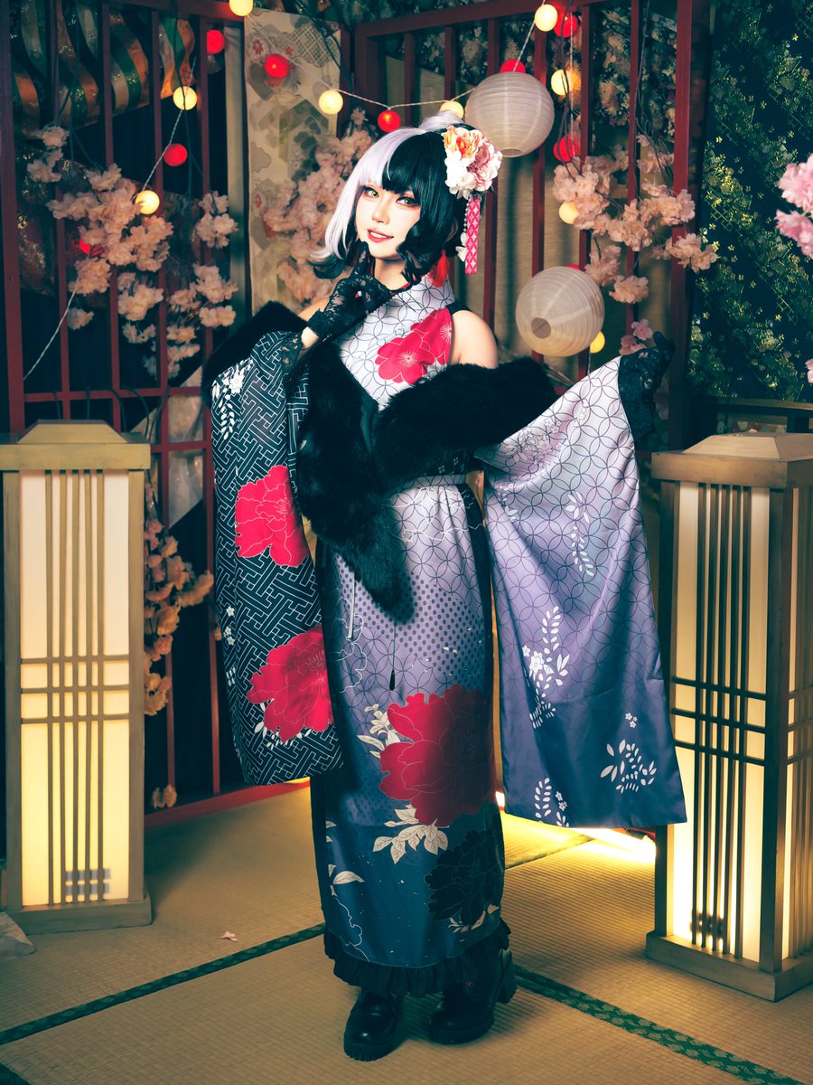 “目👁️‍🗨️”

Coser : Taotan
Character : Shiori Novella / New year costume 
Title : Vtuber [hololive]

Photographer ✧ @ANSPlayground 

 #ShiorinSketch
