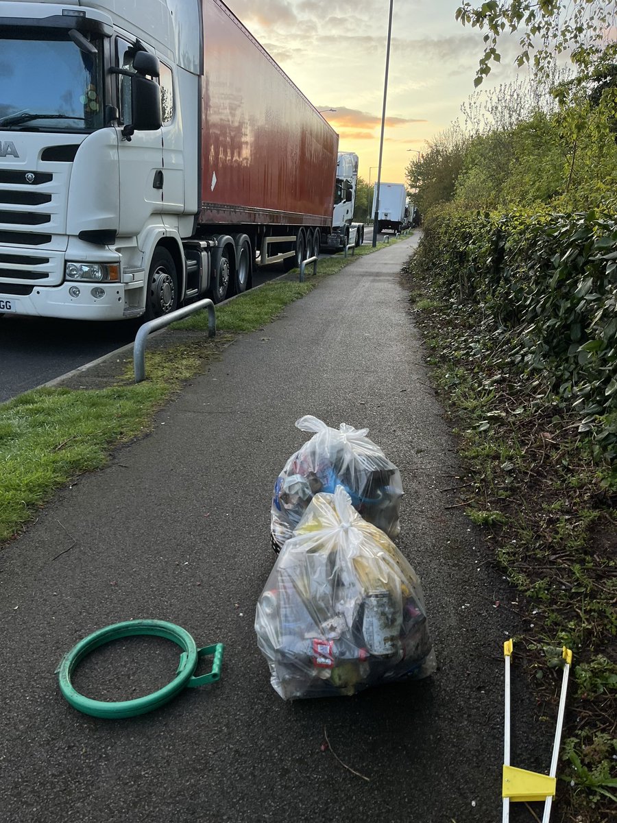 6 bags #rugby this morning #litter #litterpicking #truckerscleaningupbritain #keepbritaintidy