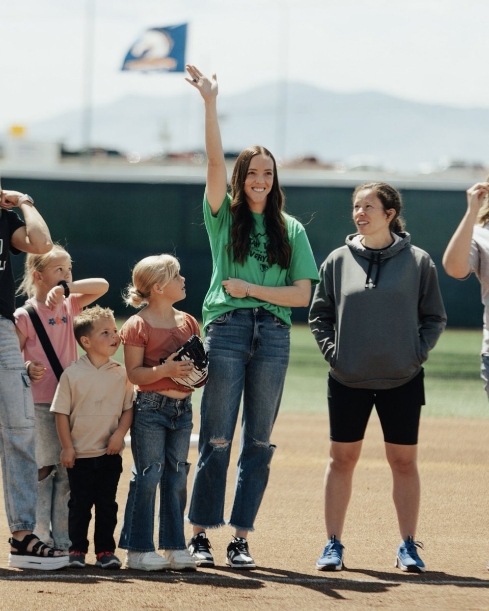 UVUSoftball tweet picture