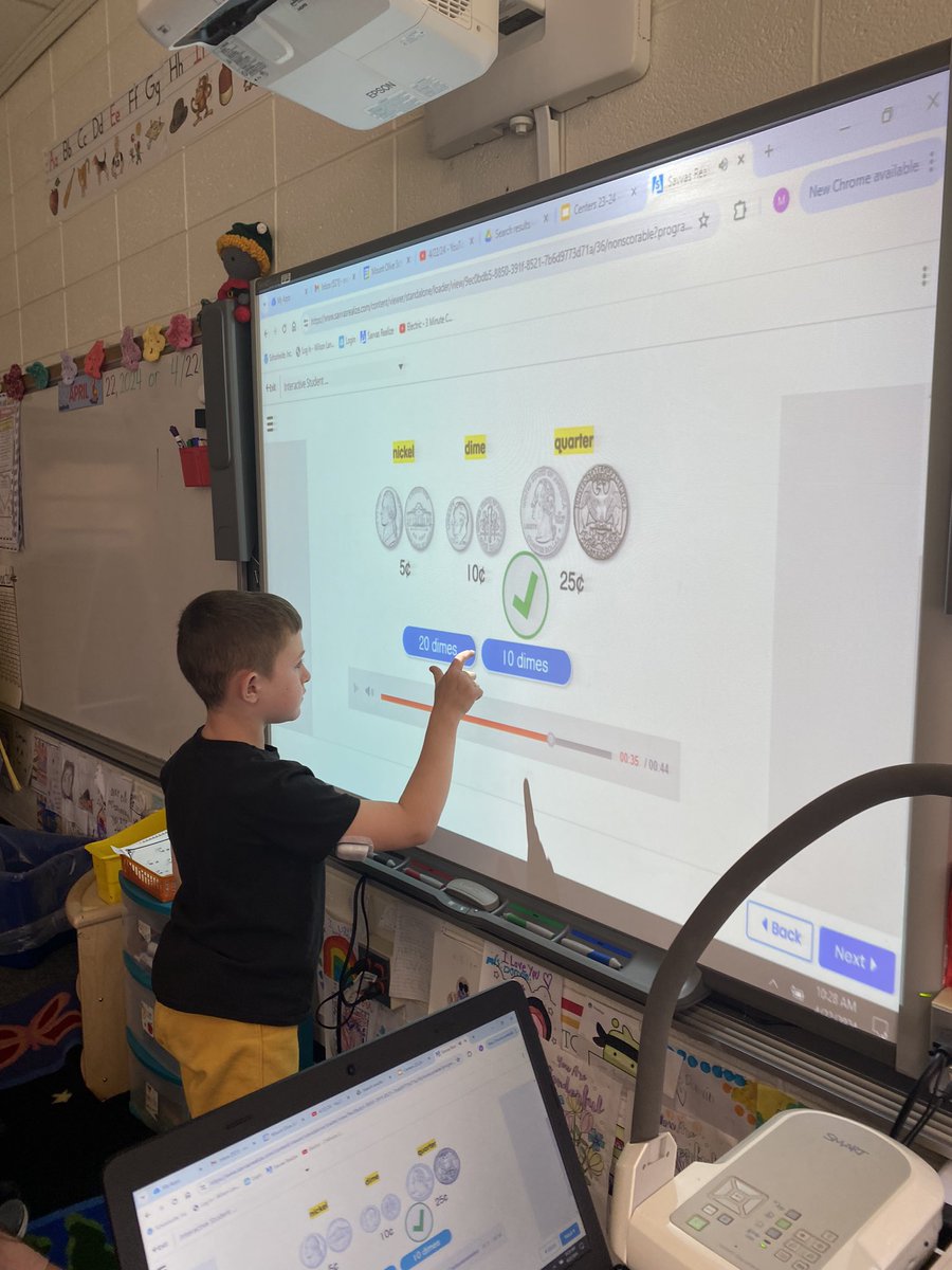 MrsDonovan5's tweet photo. Understanding the value of coins in room 105, and nobody loves money more than us! 💰@melandyk @JOlsyn1109 @MountOliveTSD https://t.co/TjA9reGKE7