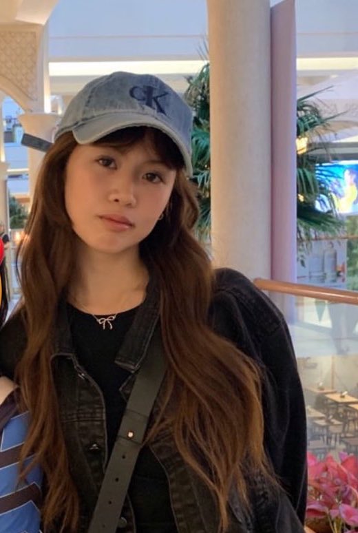 babynimaloi's tweet photo. she was sunshine,     now she's a
                                             midnight rain https://t.co/Ru8GAs18xY