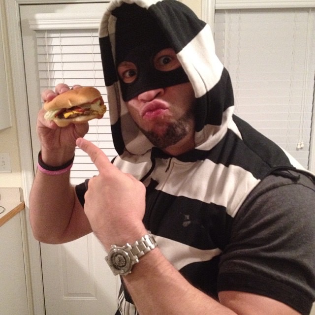 ShaneHelmsCom's tweet photo. Burger after burger after burger. https://t.co/fuu3IuClfT