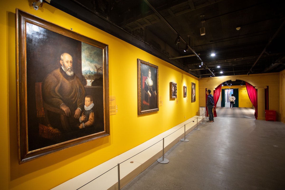 VisitBeijingcn's tweet photo. "Titian and the #Renaissance: Masterpieces of #EuropeanArt in 500 Years" was hosted at Meet You #Museum in #798ArtZone. Spanning 500 years, it provided a condensed history of European art from the 13th to 18th centuries, illustrating the transition from Gothic to Baroque styles. https://t.co/Bc1x45okRb
