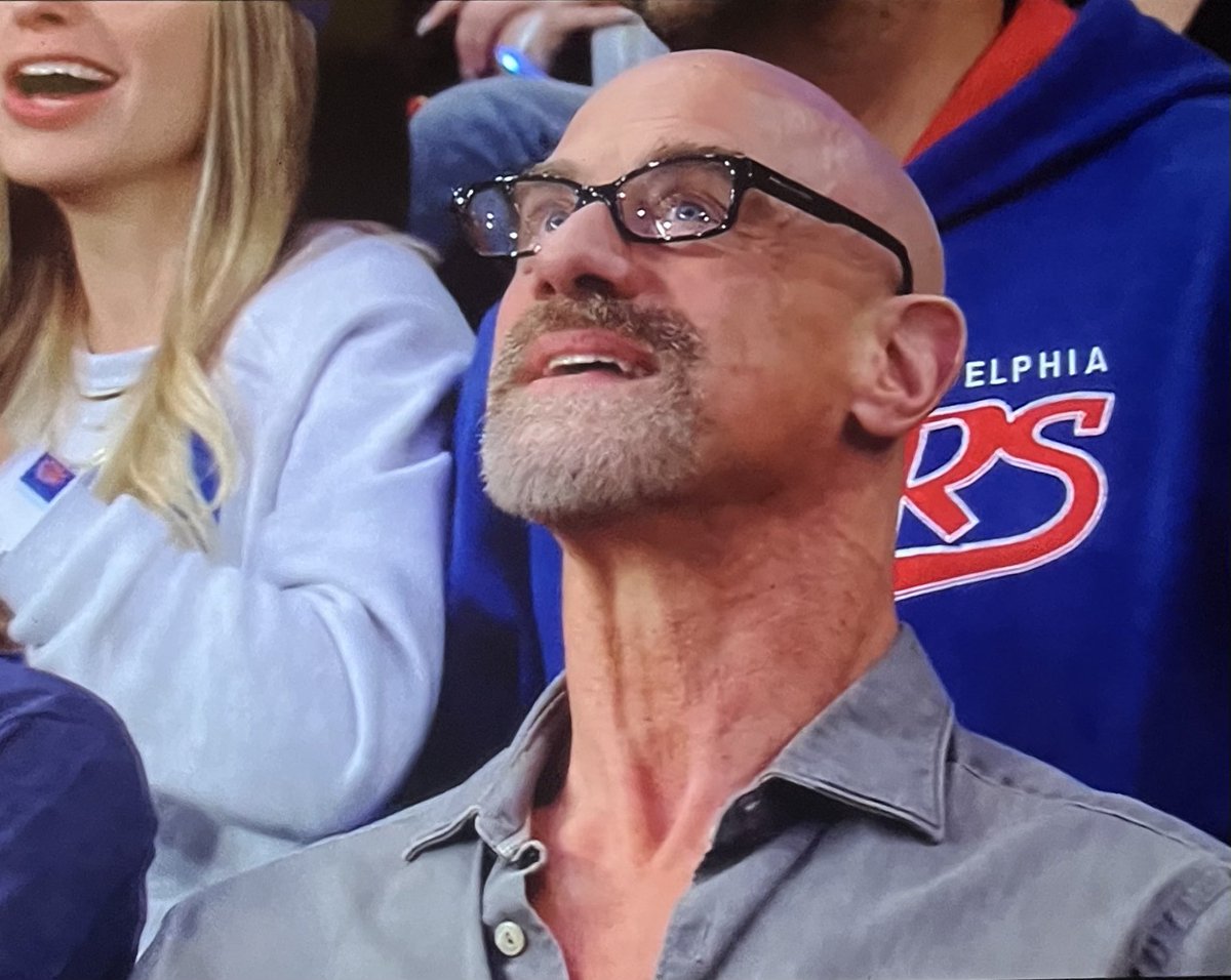 monaelashai's tweet photo. The real reason I watch the #Knicks games 😍 @Chris_Meloni #RenewOrganizedCrime https://t.co/ypSSwLyLIg