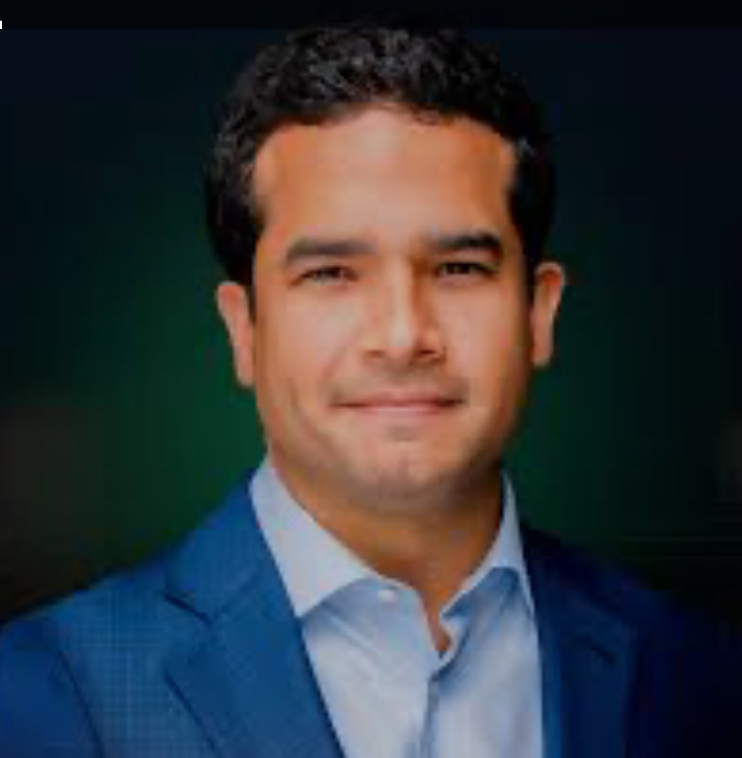 Voy al pollo de la traba de #RescateRD ¡ Vamos <a href="/OmarLFernandez/">Omar Fernández</a> !! 💪

<a href="/PLDenlinea/">PLD</a> 🟣🟪
<a href="/FPcomunica/">@Fuerza del Pueblo (FP)</a> 🟢🟩
<a href="/miprd/">Partido Revolucionario Dominicano</a> ⚪️⬜️
#ElSenadorDeLaCapital 
#Debate
#OmarSenador