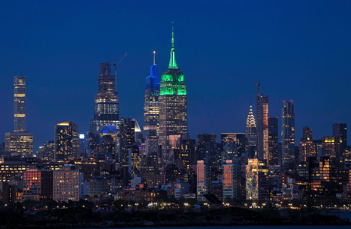 The Empire State lit in green to mark Earth Day in New York City, Monday evening #newyorkcity #nyc #newyork @empirestatebldg #EarthDay