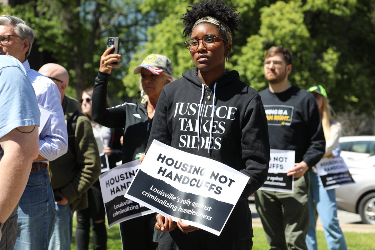 Today we rallied for #HousingNotHandcuffs as the Supreme Court heard Johnson v. Grants Pass, a case that will determine if criminalizing homelessness is cruel and unusual punishment.