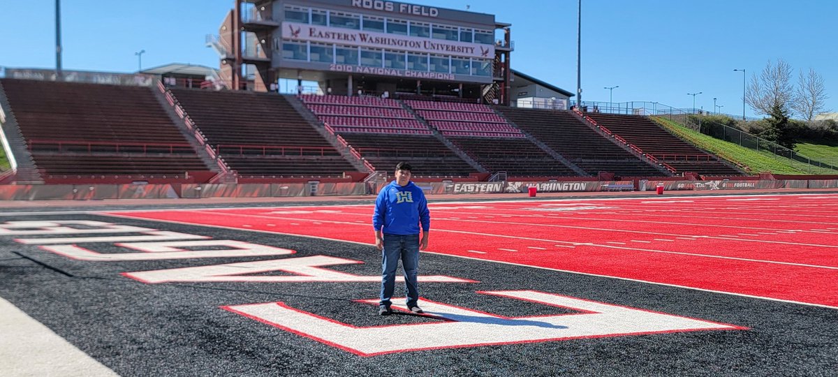 PeteLopez78's tweet photo. Thank you @CoachBardes @CoachHaydenMace @CoachBestEWU for inviting me to this past Saturday's scrimmage. Had a blast. https://t.co/Wd6yxdh2BY