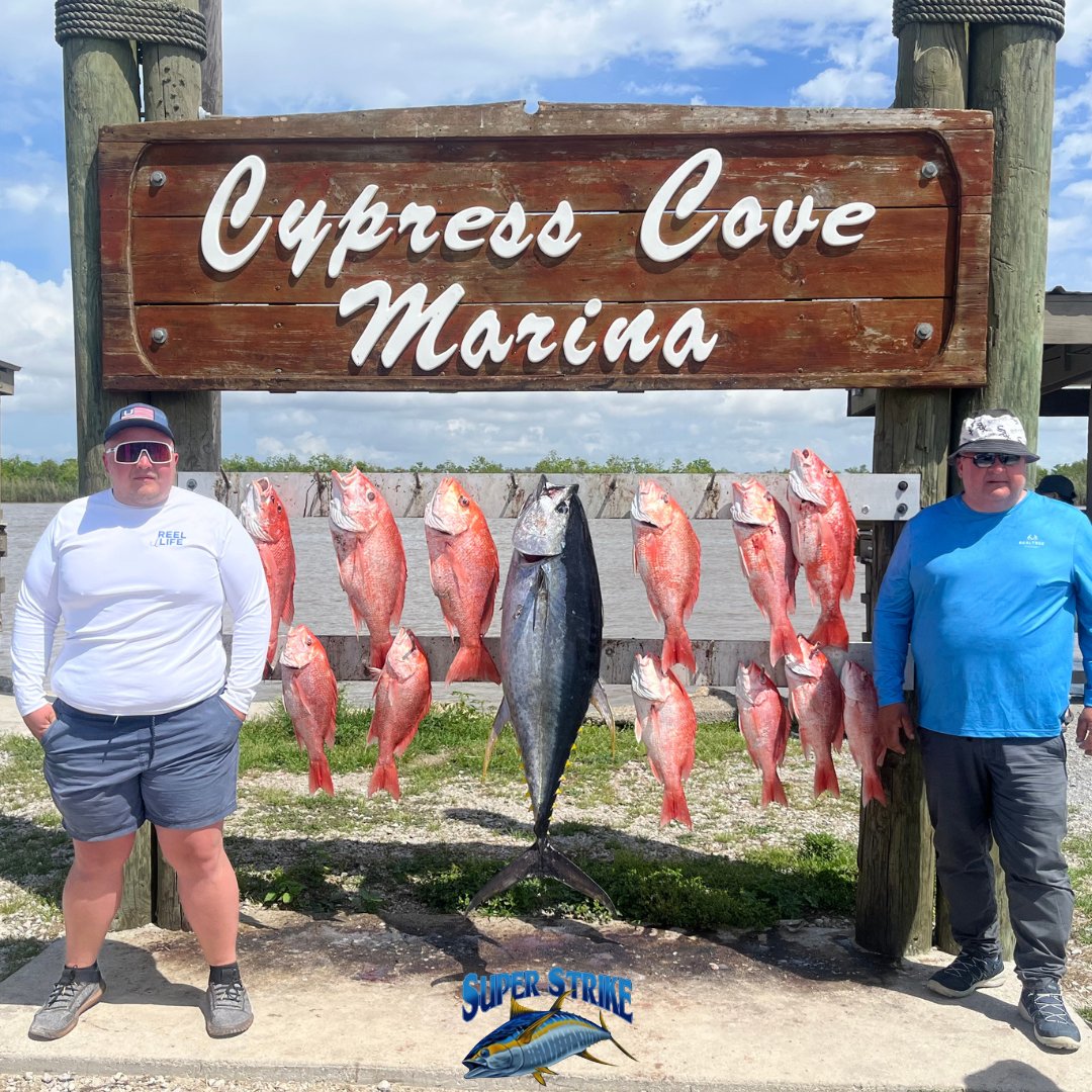 Reeled in some gulf treasures today 🎣🐟 Tuna and red snapper are on the menu tonight for the Rydzewski crew from Illinois and Captain Scott! 

#CatchOfTheDay
#tuna
#offshore
#fishing
#superstrike
#superstrikefishingcharter
#offshorefishing
#saltwaterfishing