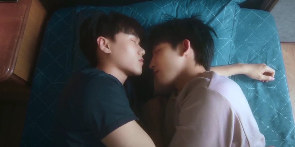 iamroberte's tweet photo. It's better late than never. Done watching the first 3 episodes and all I can say is why I didn't watch this masterpiece when it's still airing? It's beautifully made and the main leads? Omg I love age gap romances!
#UnknownTheSeries #UnknownEP3 #關於未知的我們 #ChrisChiu #Xuan https://t.co/YUhjq1GK0J