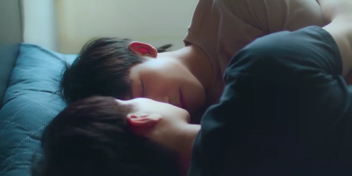 iamroberte's tweet photo. It's better late than never. Done watching the first 3 episodes and all I can say is why I didn't watch this masterpiece when it's still airing? It's beautifully made and the main leads? Omg I love age gap romances!
#UnknownTheSeries #UnknownEP3 #關於未知的我們 #ChrisChiu #Xuan https://t.co/YUhjq1GK0J
