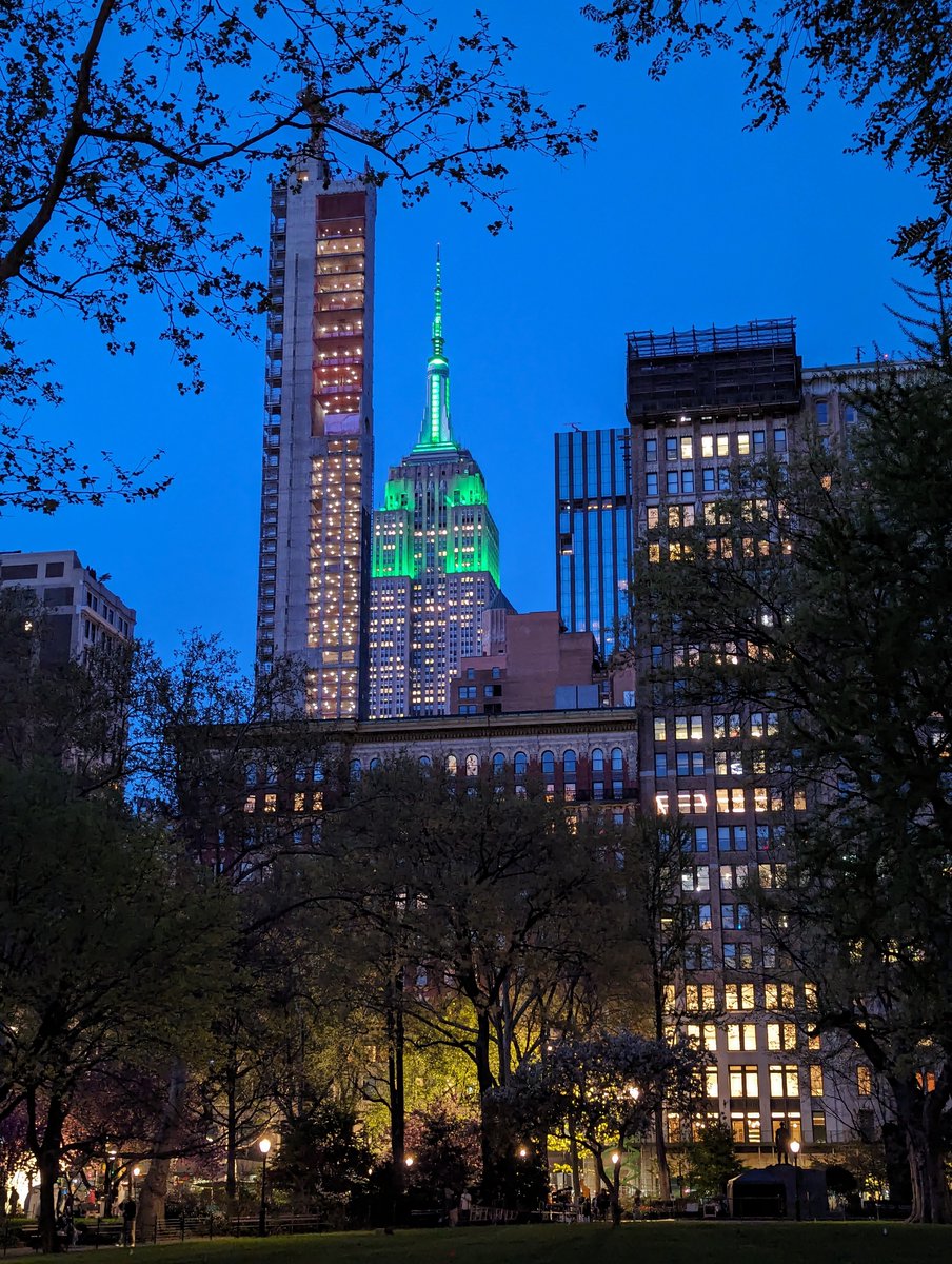 Today's Empire State Building
4/22/2024

In Celebration of Earth Day

#ny観光 #ニューヨーク #アメリカ生活 #アメリカ在住 #ニューヨーク生活 #ニューヨーク在住 #NY #エンパイアステートビル #newyorkcity #iloveny #newyork #empirestatebuilding