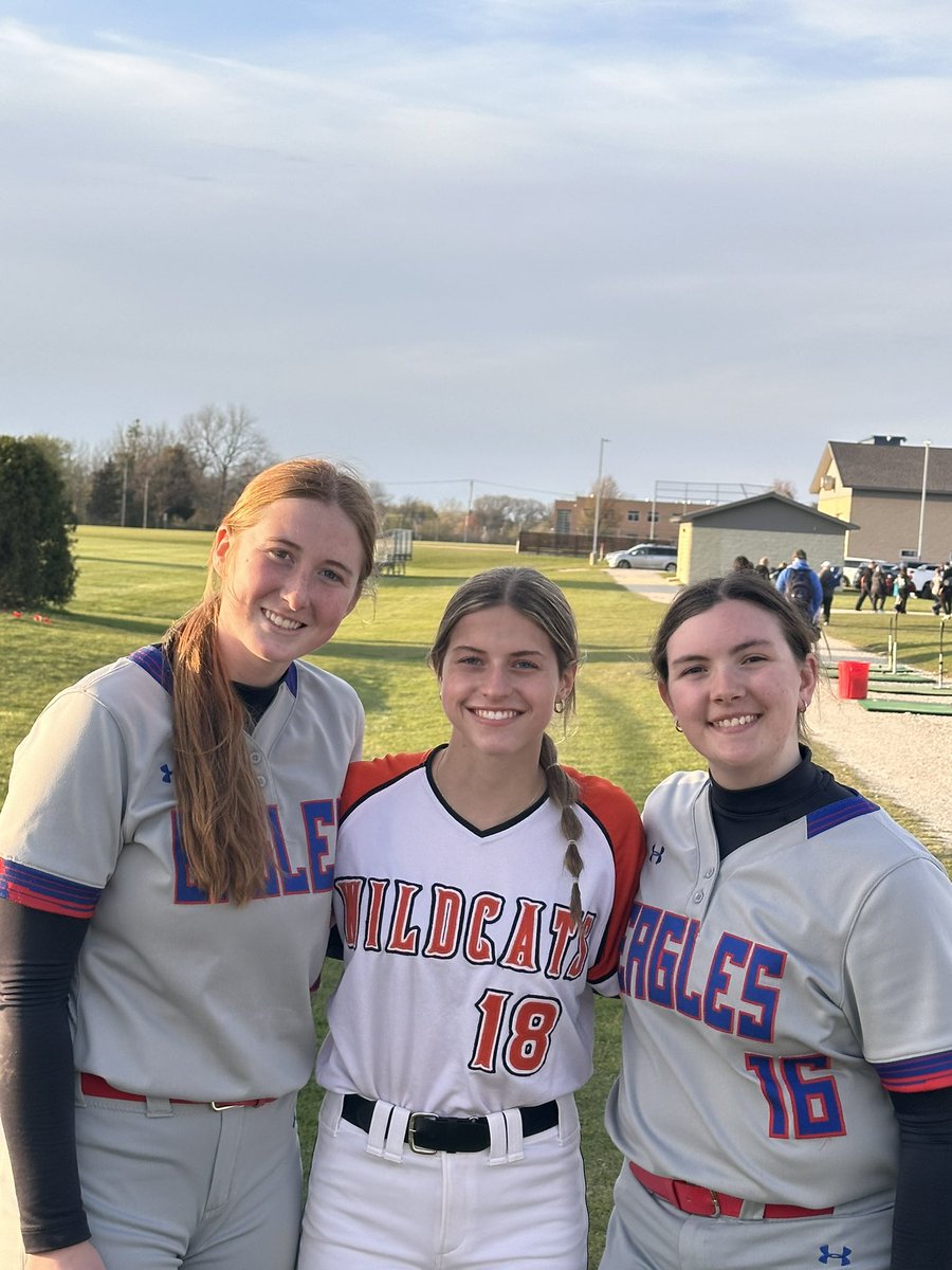 Always great to see some Iowa Premier family on the field!💛🖤 @ZChristian2027 @EmilyOvaska @IowaPremierFP @LHS_wildcatsb @CSA_Athletes #IowaPremier #IPFbethebest #CSA #Allgasnobrakes