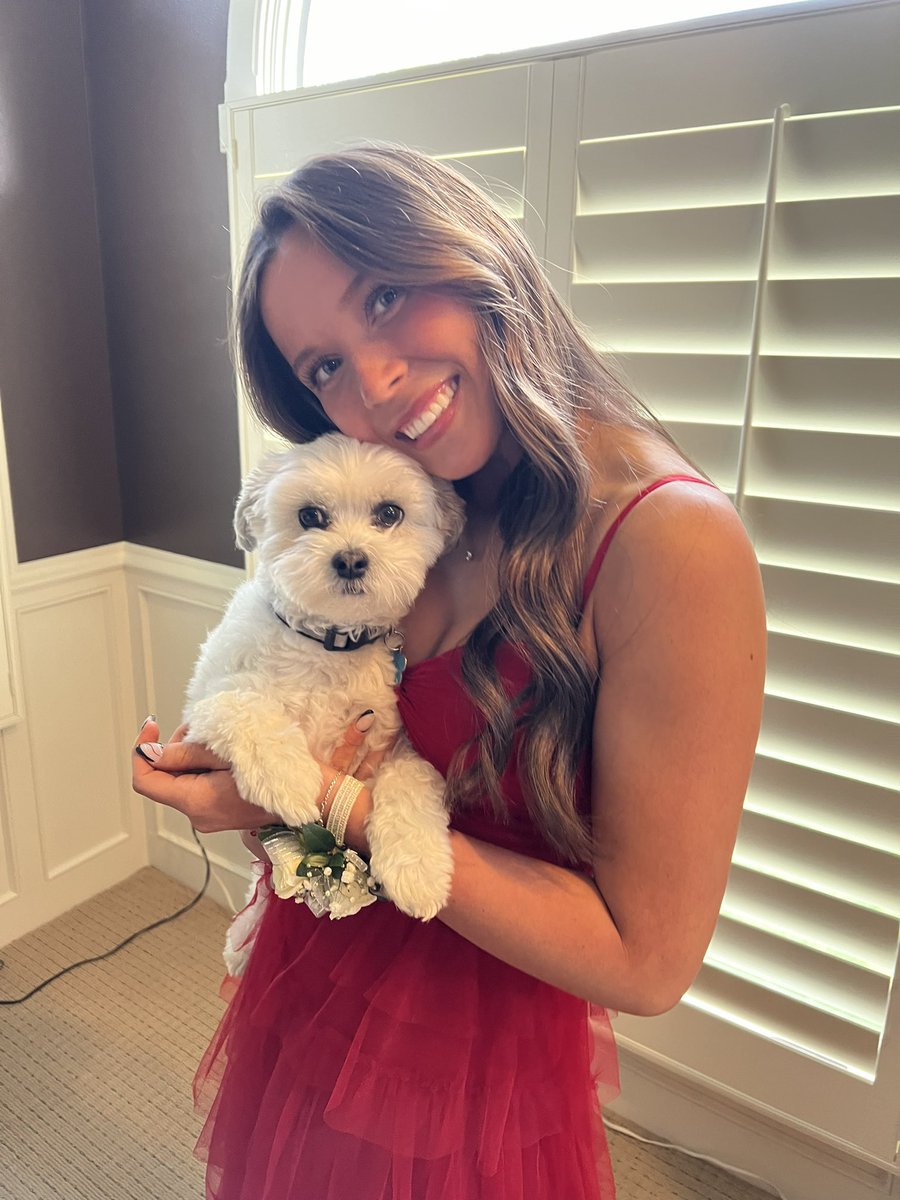 canman2020's tweet photo. They don’t lie when they say they grow up fast #prom2024 #mybabygirl https://t.co/dAktVbWEQY