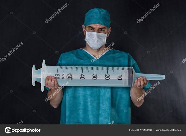 Nokolas quer injetar testosterona nos eleitores de direita ele acha que todos tem a testosterona fraca.
<a href="/nikolas_dm/">Nikolas Ferreira</a>