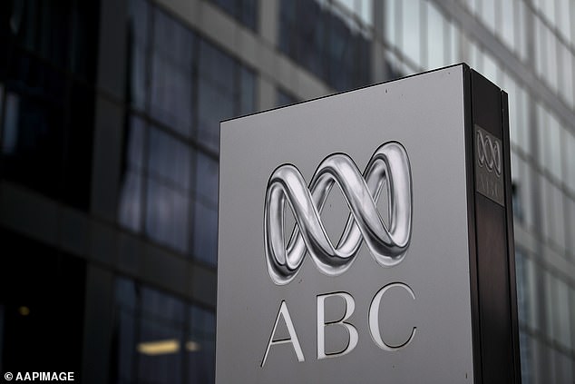 🚨 New investigation ABC fact checking is a 'black box' Australian public broadcaster @ABCTV joined the Trusted News Initiative during the pandemic to stop 'fake news' and denies any impact on its editorial independence. Meanwhile, its fact checkers control the dissemination of