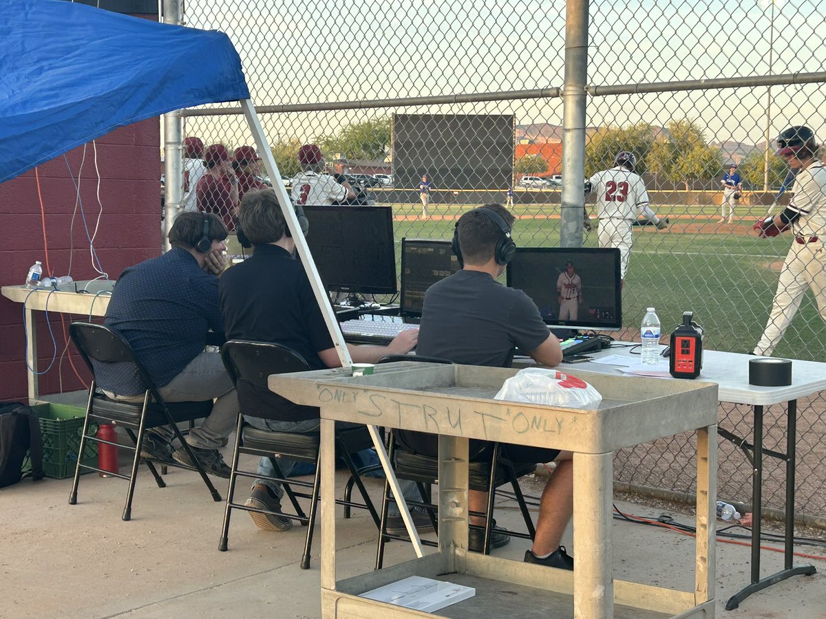 RMAthletics's tweet image. Thanks to @RedMountainTV for the livestream of Senior Night Baseball vs Mt View. #TopNotch