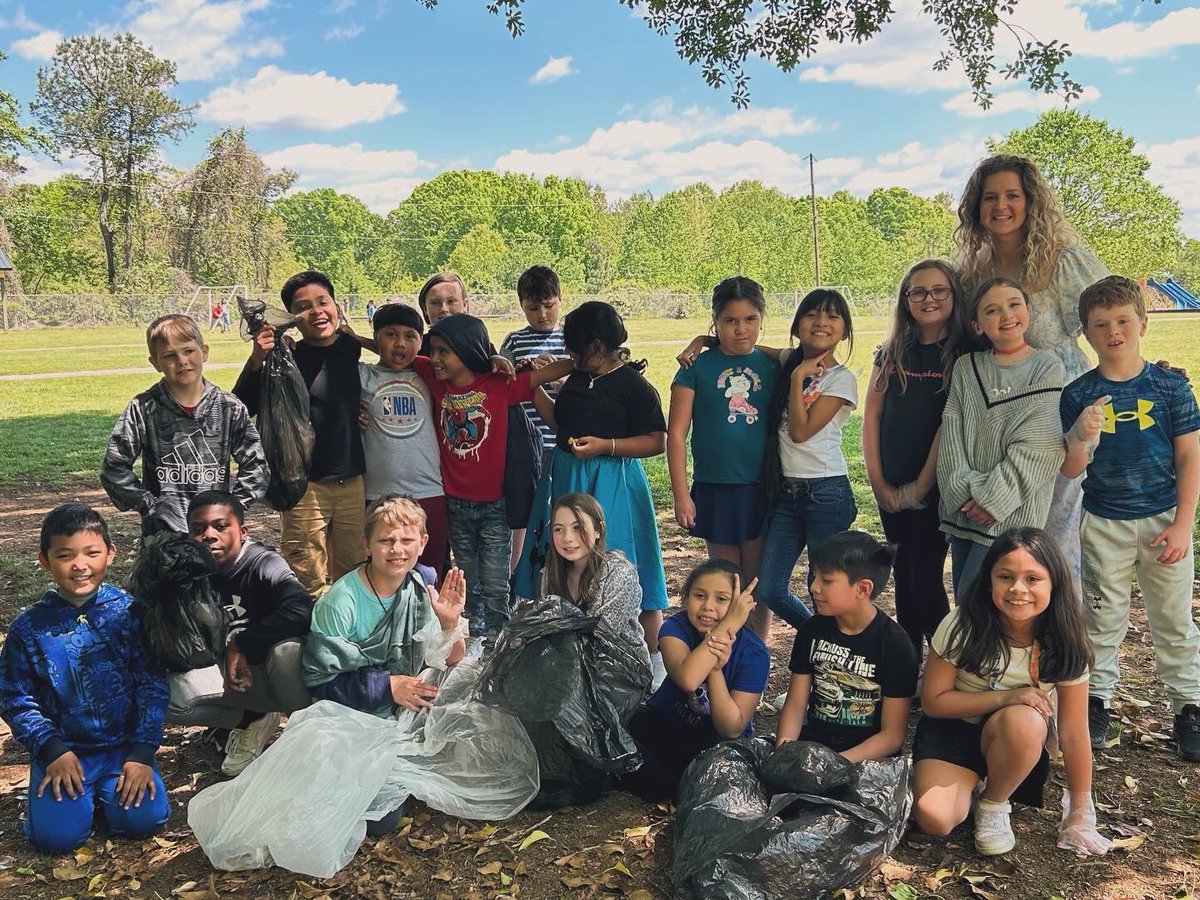 riverbendes's tweet photo. Our third, fourth, and fifth grade classes each celebrated #earthday by cleaning up our playground and classroom garden and by creating chalk messages to remind everyone to protect the Earth today and for generations to come. #riverbendrocks https://t.co/0JmJ7yOZIR