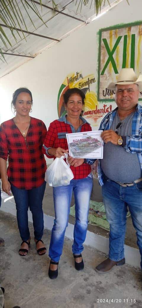 Se ratifica a Isabel Pérez como presidente de la CCS Bernardo Arias castillo en la Asamblea General del proceso de fortalecimiento que realiza la #AnapSanctiSpíritus #SanctiSpírirusEnMarcha <a href="/AlexisLorente74/">Alexis Lorente Jiménez</a> <a href="/DeivyPrezMartn1/">Deivy Pérez Martín</a> <a href="/isbelreina1979/">Isbel Reina Cuba</a>