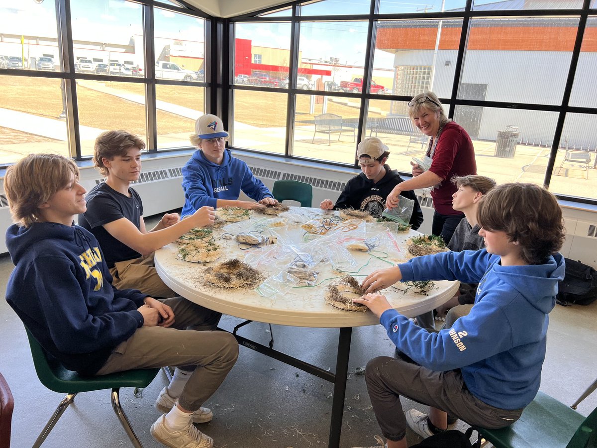 On Earth Day, Alana Tollenaar, of Backyard Birds, presented on birds of Alberta, and more specifically Whitecourt. Lots of fun facts were shared, and then the students created their own nesting wreath to help local birds. Great land based learning for our Grade 9s. #EarthDay