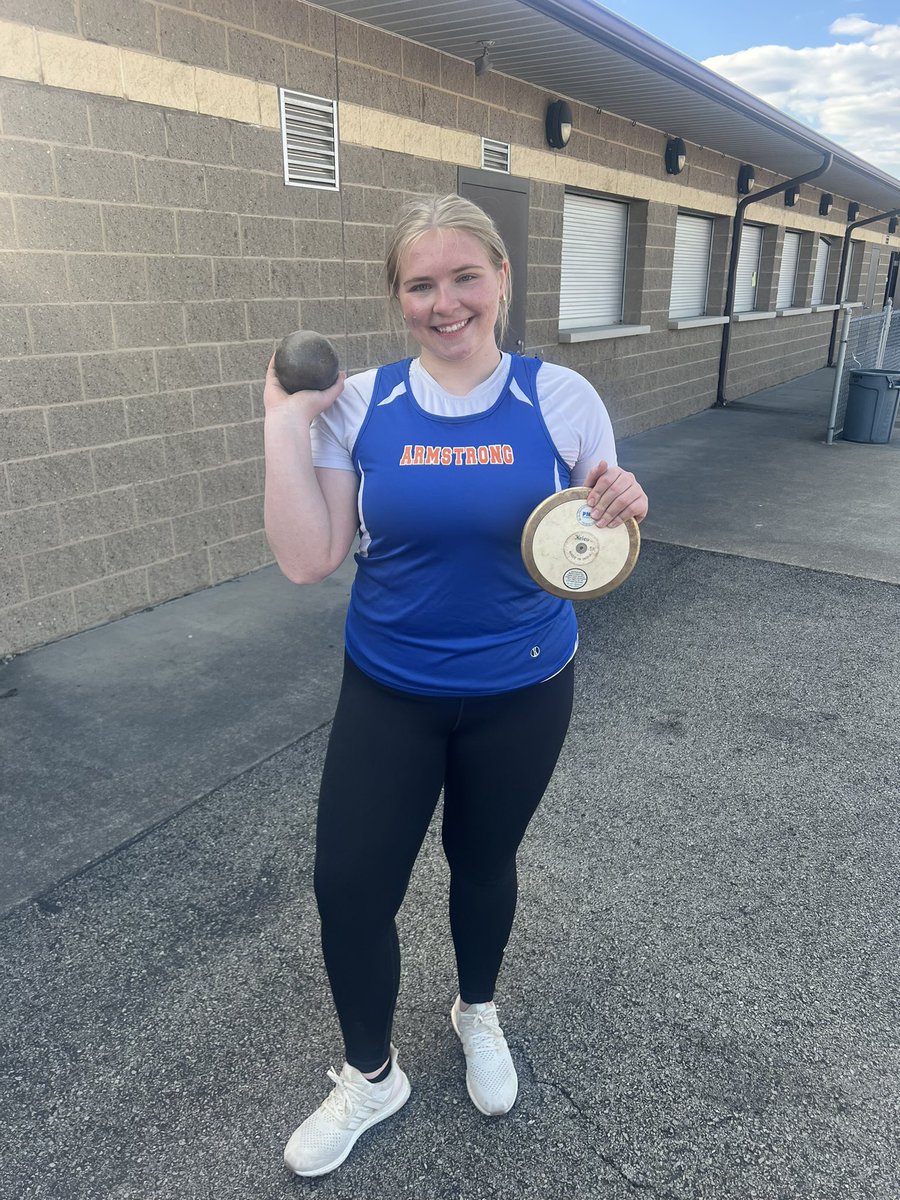 PR AND SCHOOL RECORDS‼️‼️
39-1 in shot and 112-2 in disc today at mars!! #throwlikeagirl #classof2025 <a href="/CoachNixonTF/">Coach Nixon T&F/XC</a>
