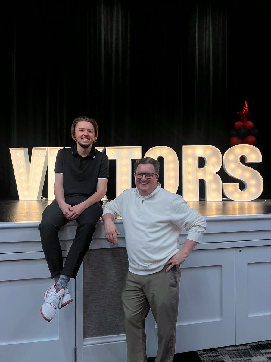 VikingAthletics's tweet photo. When minds meet 🧠

There’s a lot of things we can’t do without these two, and the Viktors is officially one of them. 

A huge thank-you to @ToddEBailey &amp; @kirbydaniiel for all they do! 

#TheViktors2024 https://t.co/6MCMUxh4tg