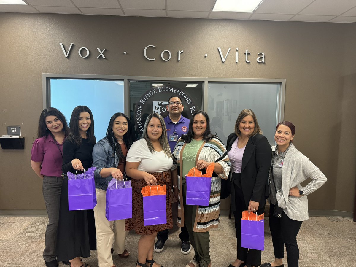 Started our week recognizing our #Owlsome Office Staff!! Our Mission runs because of them!! Happy Administrative Professionals Week!! 💜🦉🧡 #TeamSISD #manymindsONEmission #VoxCorVita