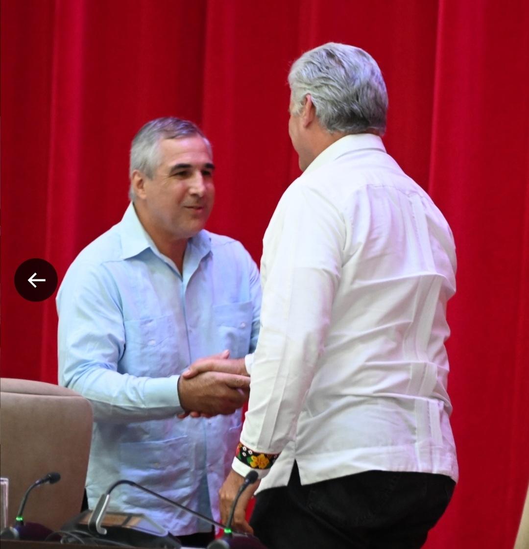 MaydaMauriBCF's tweet image. Participamos en representación de #BioCubaFarma en el acto central por el 30 aniversario del #Citma. Emotiva actividad, llena de compromiso. Sentimos la presencia del Comandante en Jefe y de la Dra Rosa Elena en cada imagen, palabra y reconocimiento. Muchas felicidades.