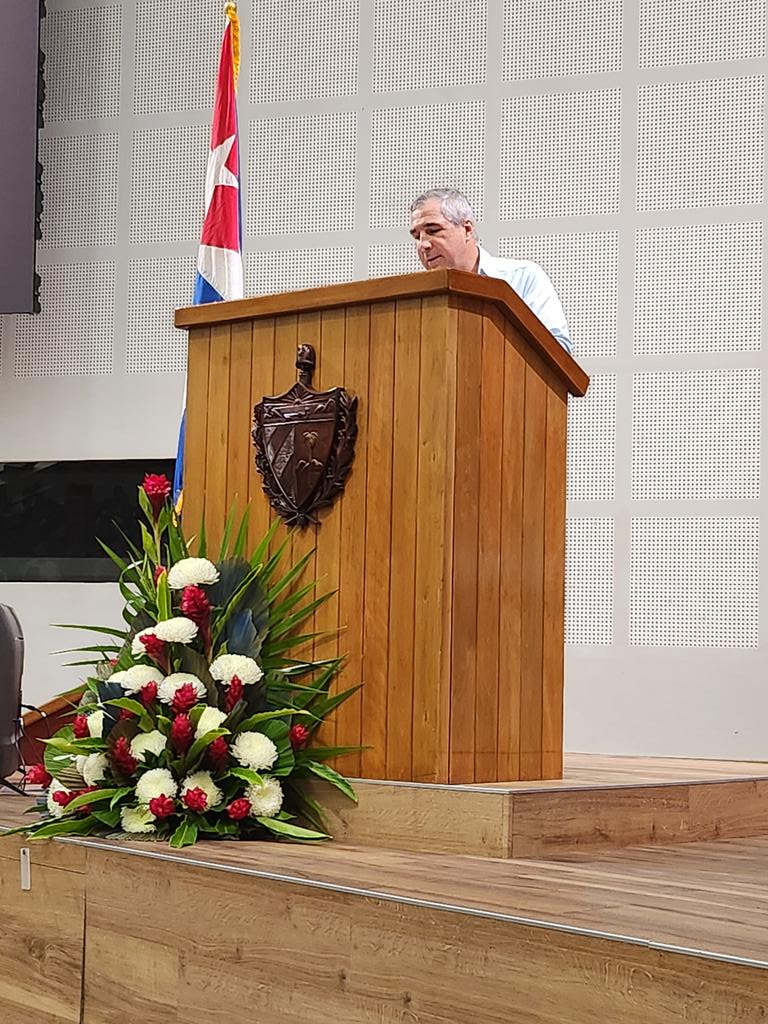 MaydaMauriBCF's tweet image. Participamos en representación de #BioCubaFarma en el acto central por el 30 aniversario del #Citma. Emotiva actividad, llena de compromiso. Sentimos la presencia del Comandante en Jefe y de la Dra Rosa Elena en cada imagen, palabra y reconocimiento. Muchas felicidades.