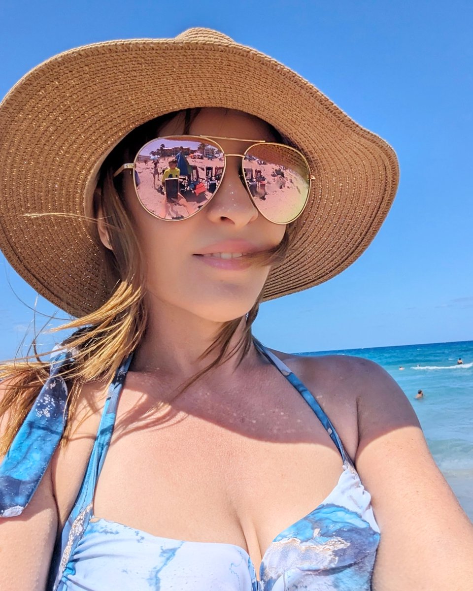 Lisabayeb's tweet image. My heart belongs to the Caribbean sea ♥️🌊