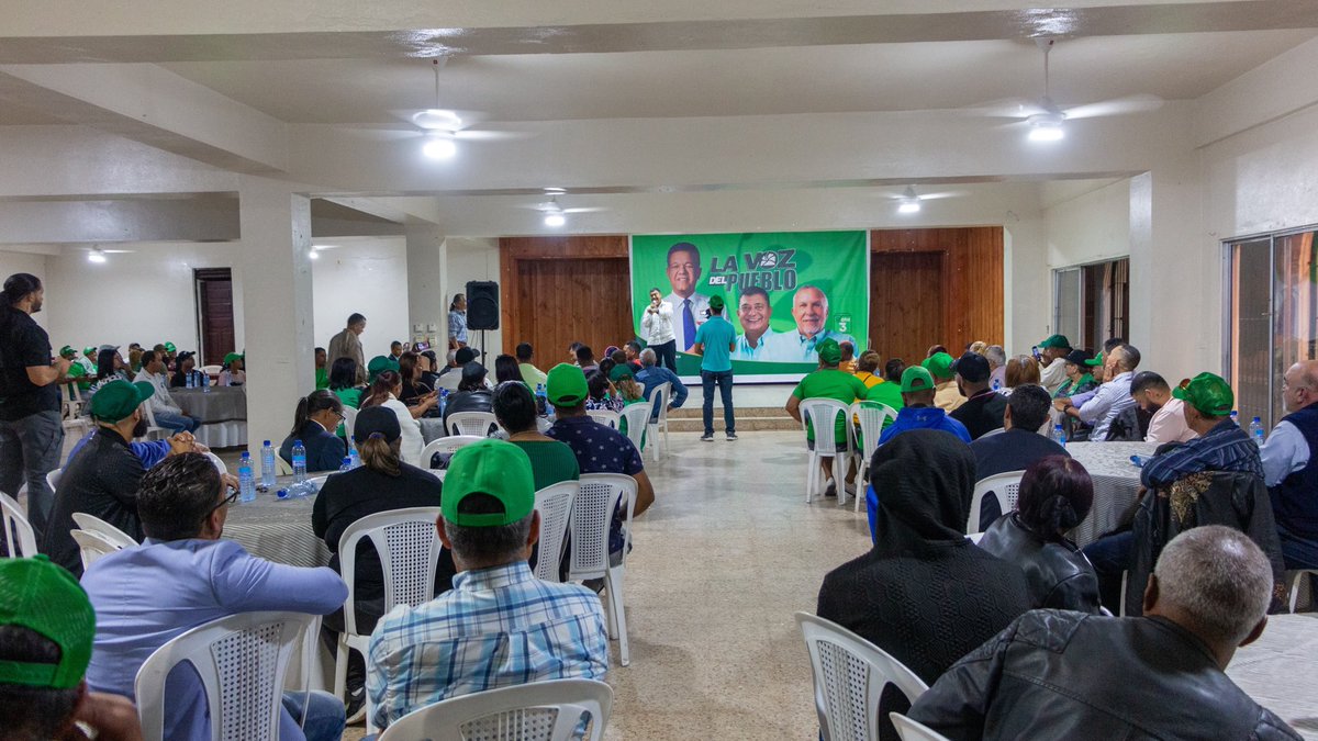 EuclidesLaVega's tweet photo. Ahora estamos en un encuentro de dirigentes de La @FPcomunica del municipio de Constanza, presidido por el próximo diputado por la circunscripción No.2, Rafa Collado y quien escribe el próximo senador de La Provincia de La Vega. #euclidessegurosenador. https://t.co/acwBxuthhy
