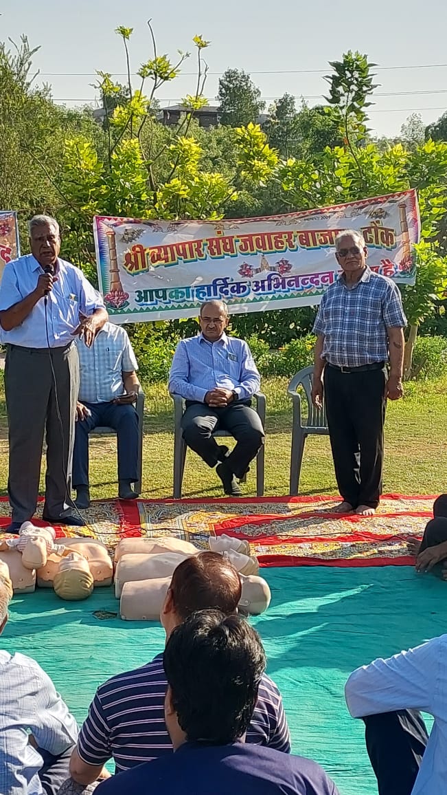 Campaign to save patients from  heart attack, training in Cardio Pulmonary Resuscitation was given in University College of Unani Tonk. @moayush @AyushMinistry @PMOIndia @RajCMO