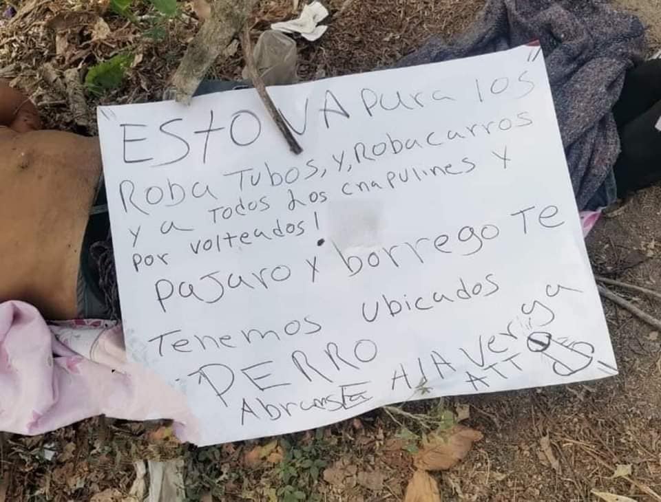 #ReporteRojo #Tabasco 
💥Otro ejecutado del #CJNG

#Huimanguillo | La tarde de este lunes se reportó el cadáver de un #ejecutado sobre la maleza, en el tramo a la #VillaSanManuel donde hace 24 también ejecutaron a otro individuo.

#NoHayCartelesenTabasco @cmmerino @SSPCTabasco