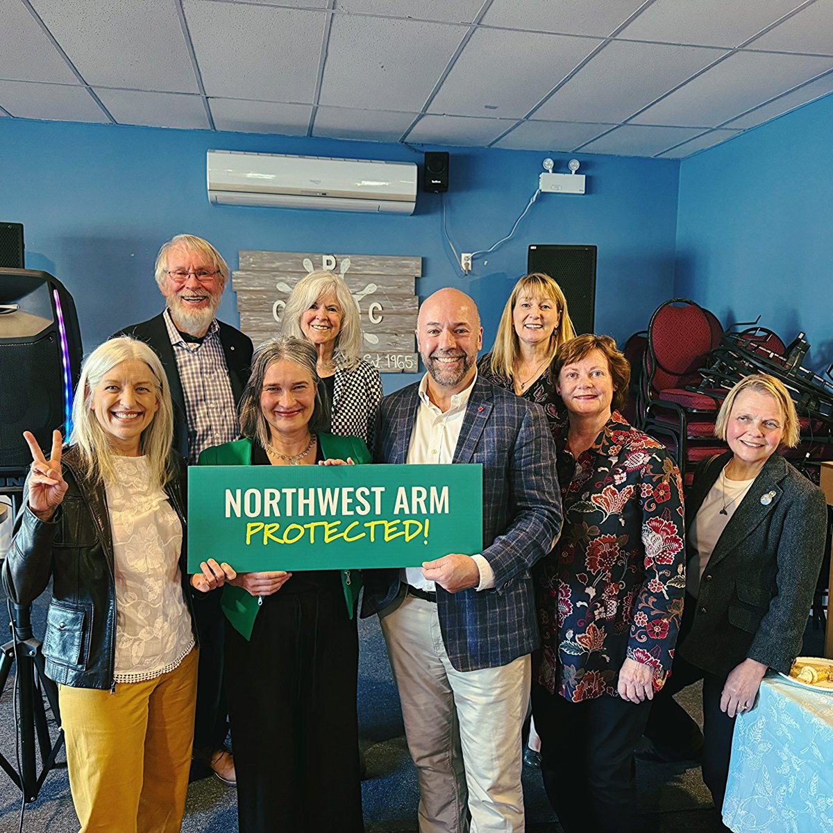 What better day than #EarthDay to celebrate saving the Northwest Arm with some of the folks who helped make it happen? Thanks to everybody who joined us at Purcells Cove Social Club for the “afterparty” 😀 #Halifax @pattycuttell11