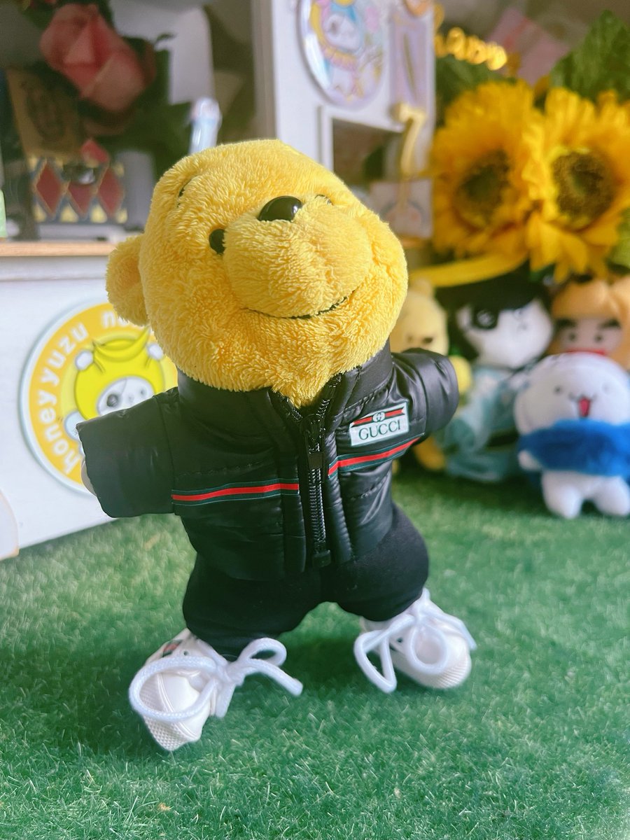 🤣Hilarious when it's almost summer and Baby Pooh San finally get kitty Sama #nottestellata2024 #GUCCI down jacket～🤣😅😅🥳🥰💚❤️

#羽生結弦
#BabyPoohSan 
#羽生結弦nottestellata 
#羽生結弦GUCCIアンバサダー就任