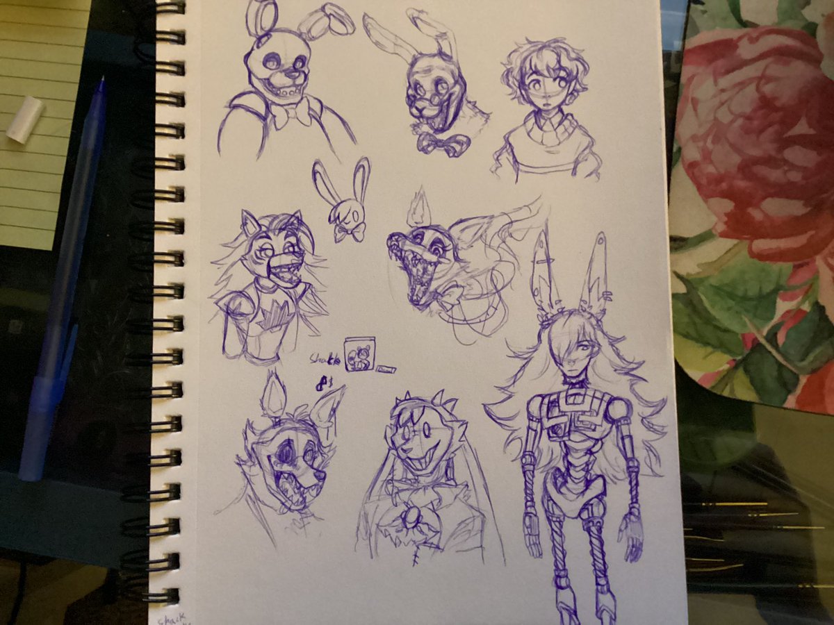 Goodnight, here’s a sketchbook page for the sillies
#fnaf #sketchbook #doodles #bonnie #evanafton #roxy #oc #mangle #foxy