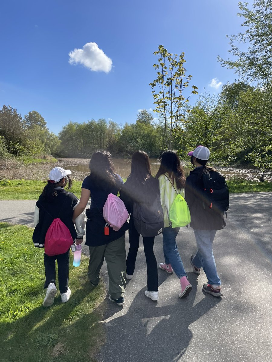 april_pikk's tweet photo. Deepening connection to land &amp; place. Gr 6/7 students visited a nearby park to learn about trees, plants, &amp; local birds. A game of Raven Spy, nature walk, &amp; sit spots= time to reflect &amp; wonder about how nature communicates &amp; what it means to be in community. @RichmondSD38 https://t.co/GzxjuGZqiW