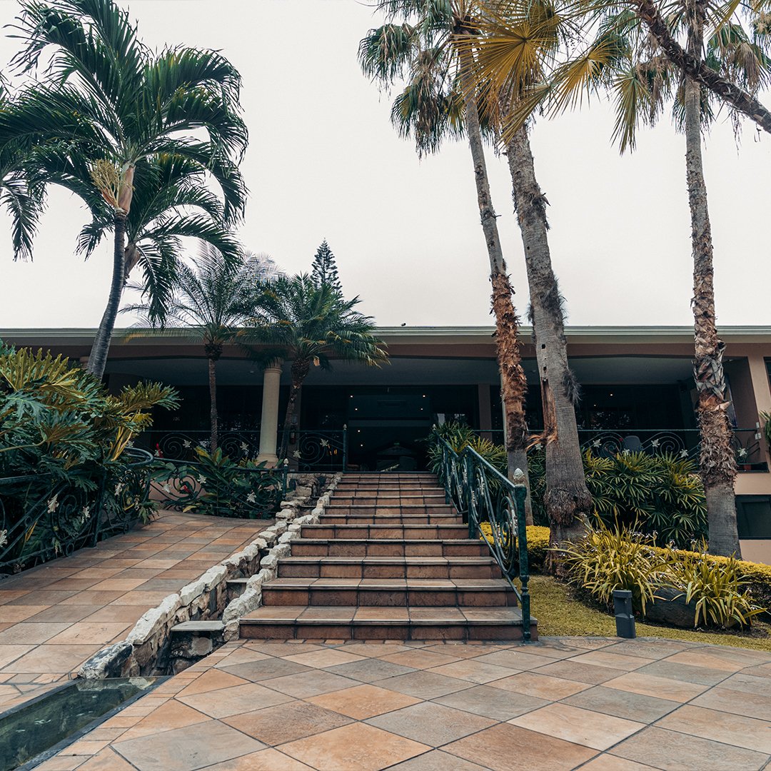 ¿Buscas un lugar hermoso para tu sesión de fotos de novia o quinceañera? El jardín de Luxva Hotel es el lugar ideal.

✉ luxvahotel.com
📲 (+593) 968 051 068