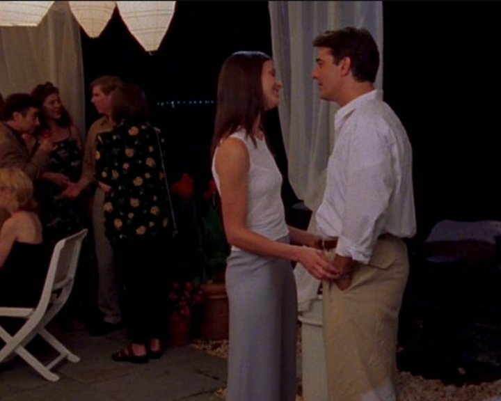GilmoreHour's tweet photo. I pictured you with other girls in love
Then threw up on the street
#SATC https://t.co/bt8dW4tSNS