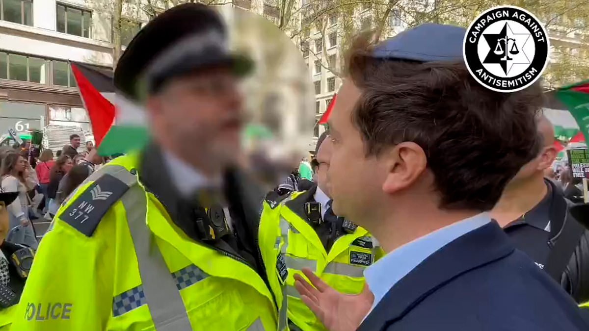 DailyMail's tweet photo. RICHARD LITTLEJOHN: The police used to arrest people for Driving While Black. Today... the Met's new offence: WALKING WHILE JEWISH https://t.co/4sw8hmJCNd https://t.co/gnM5lCb4Tw