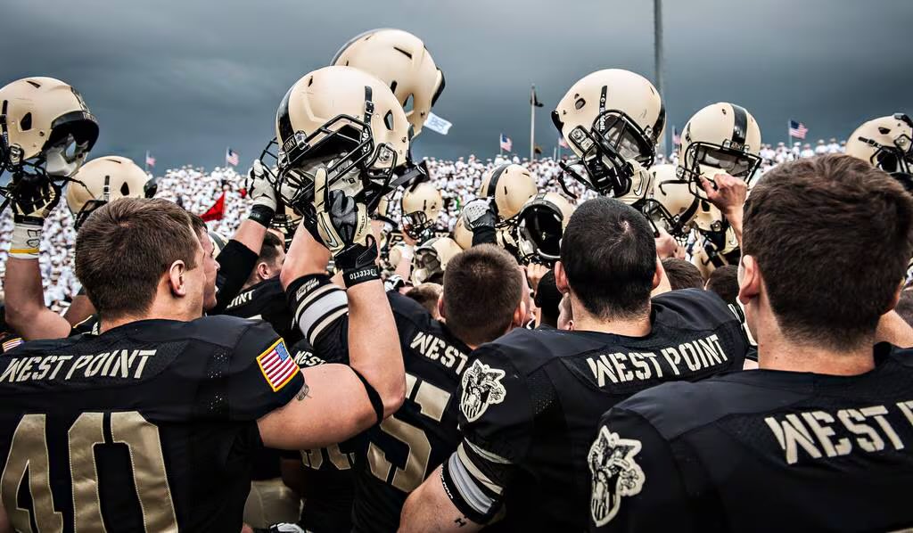 After a great conversation with @cblackshear i’m blessed to receive an offer from Army West Point. #GoArmy