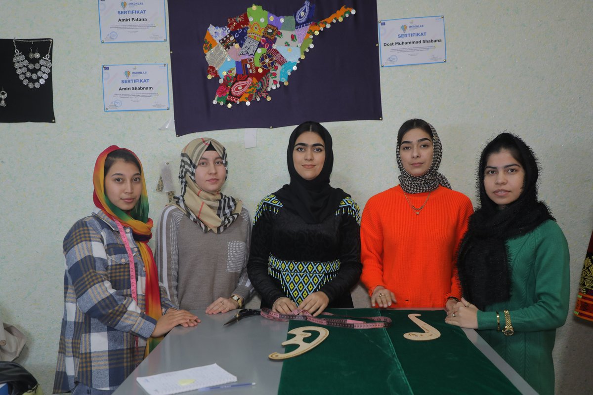 Participants of UPSHIFT program in #Surkhandarya are crafting unique items on a sewing machine, blending 🇦🇫 Afghan culture with 🇺🇿 Uzbek traditions! Watch their inspiring story in this video: youtu.be/W_5aVOpKZWc #UPSHIFT is a youth social innovation and social