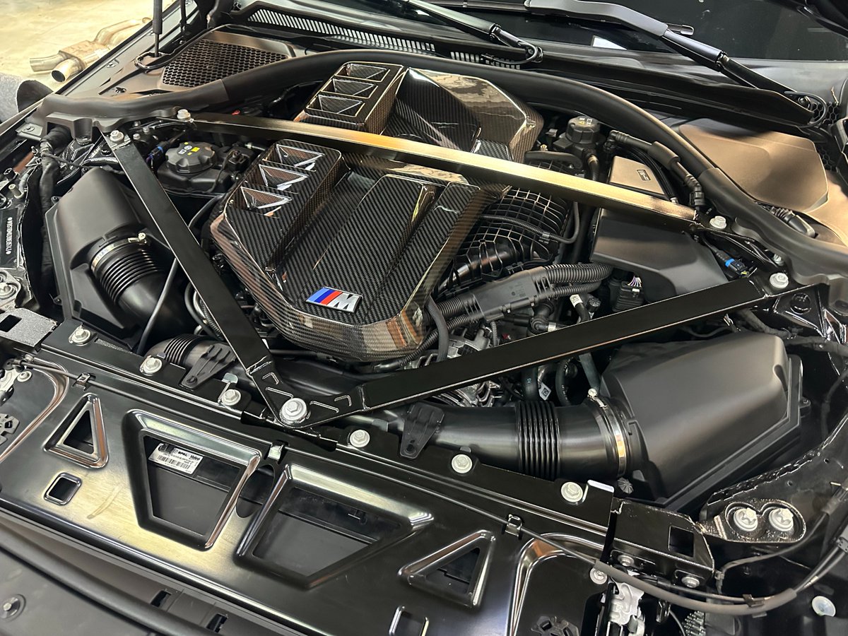 JcsportlineCN's tweet image. Upgrade now! 
Pre-preg #carbonfiber engine cover for the BMW G80/G81 M3, G82/G83 M4 &amp;amp; G87 M2.
#g87m2 #g80m3 #g82m4