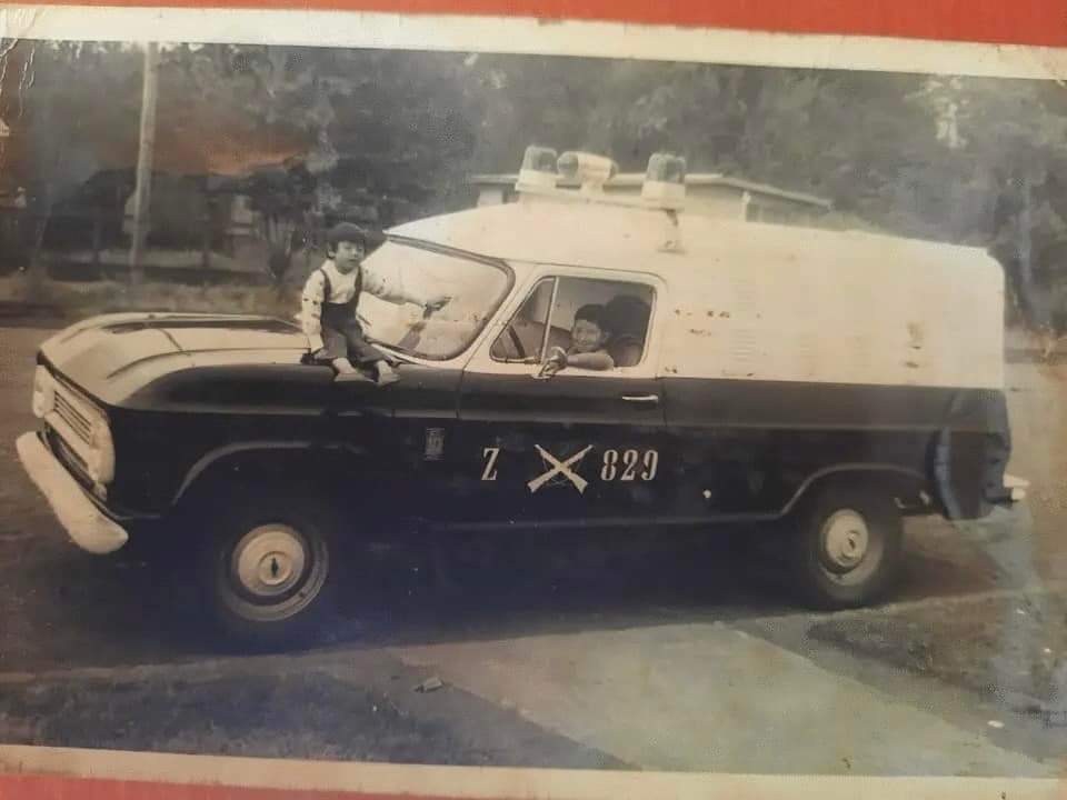 Se acerca el aniversario de Carabineros de Chile, les dejo este recuerdo del año 1975 foto tomada en Licanray .