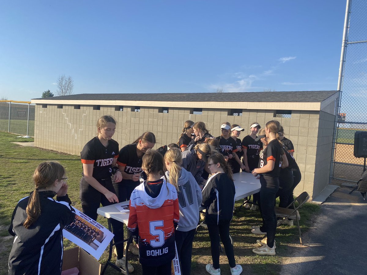 We celebrated FGFA youth night and varsity brought their bats, defeating Lkvl North 14-4 in 6 innings. Mittelstadt was the winning pitcher going 5 innings, with Schweich in for relief in the 6th. Tigers tallied 17 hits, with Goring, Hughes and Hansen going 3-4. @tigerfarmington