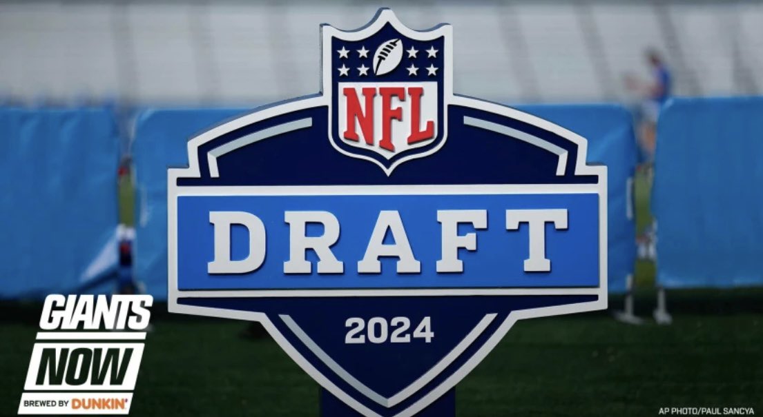 LSMProductions_'s tweet image. Join us for an unforgettable experience on NFL Draft Night! We will be on-site at MetLife Stadium bringing excitement to Giants fans on the MetLife Central Stage, leading up to the Giants’ 6th overall pick. Get ready for fan fest at its finest - it’s what we do best #NFLDraft
