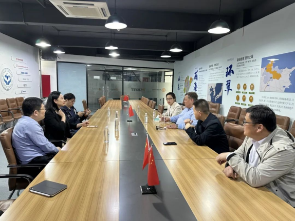 Recently, the President of the Russian Silk Road Alliance, Bolshev Sergei, and Academician Nikolai Zaitsev of the Russian Academy of Sciences visited the Weihai Institute of Industry and Research for exchange and coordination.