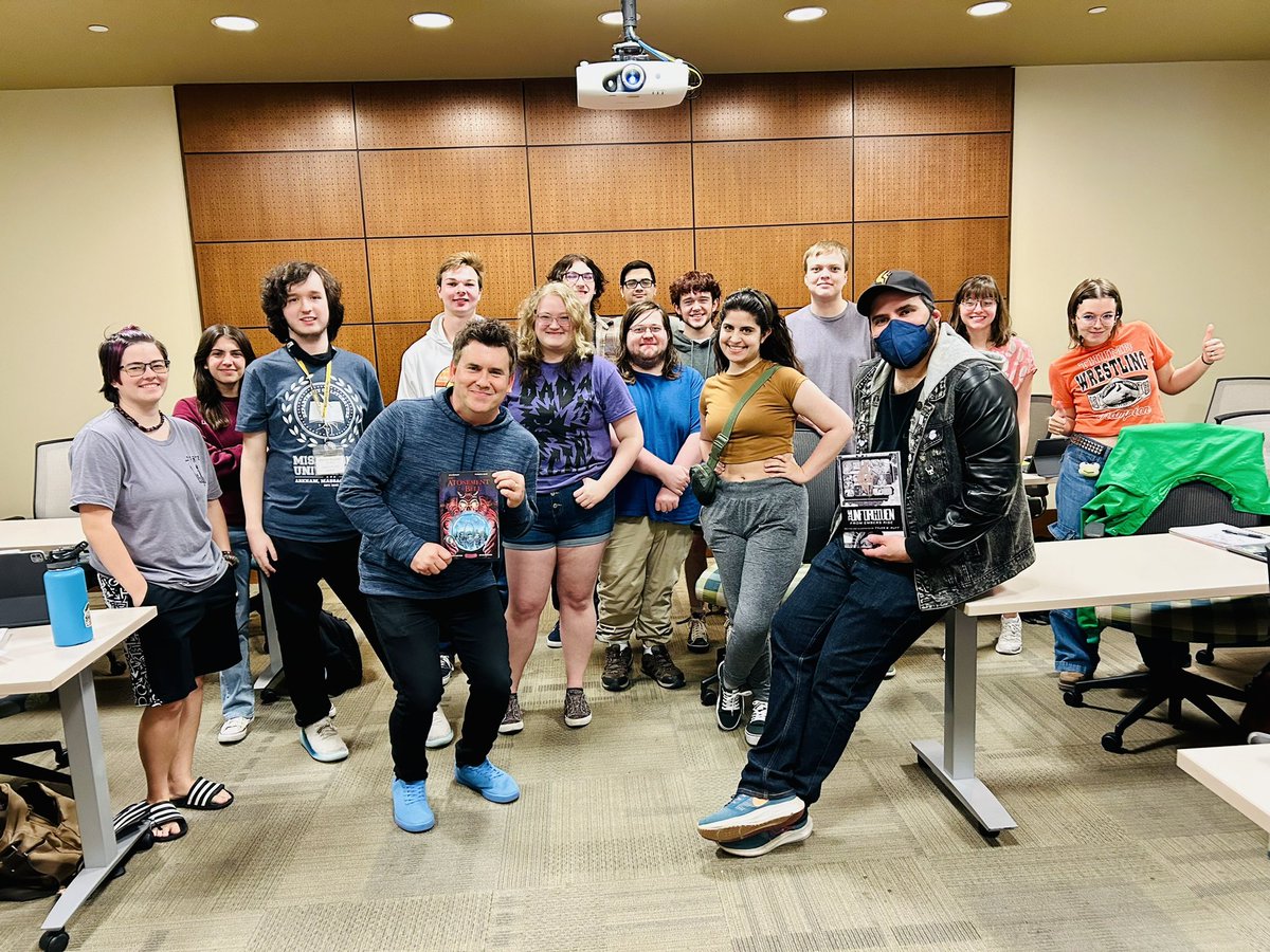 Had a blast speaking about @AtonementBell to the “Ghoulish Graphics: The Harrowing History of Horror Comics” class at Webster University with Tyler B. Ruff. The students had great, informed questions and were so much fun. #readmorecomics @indiecomicszone @PromoteHorror #horror