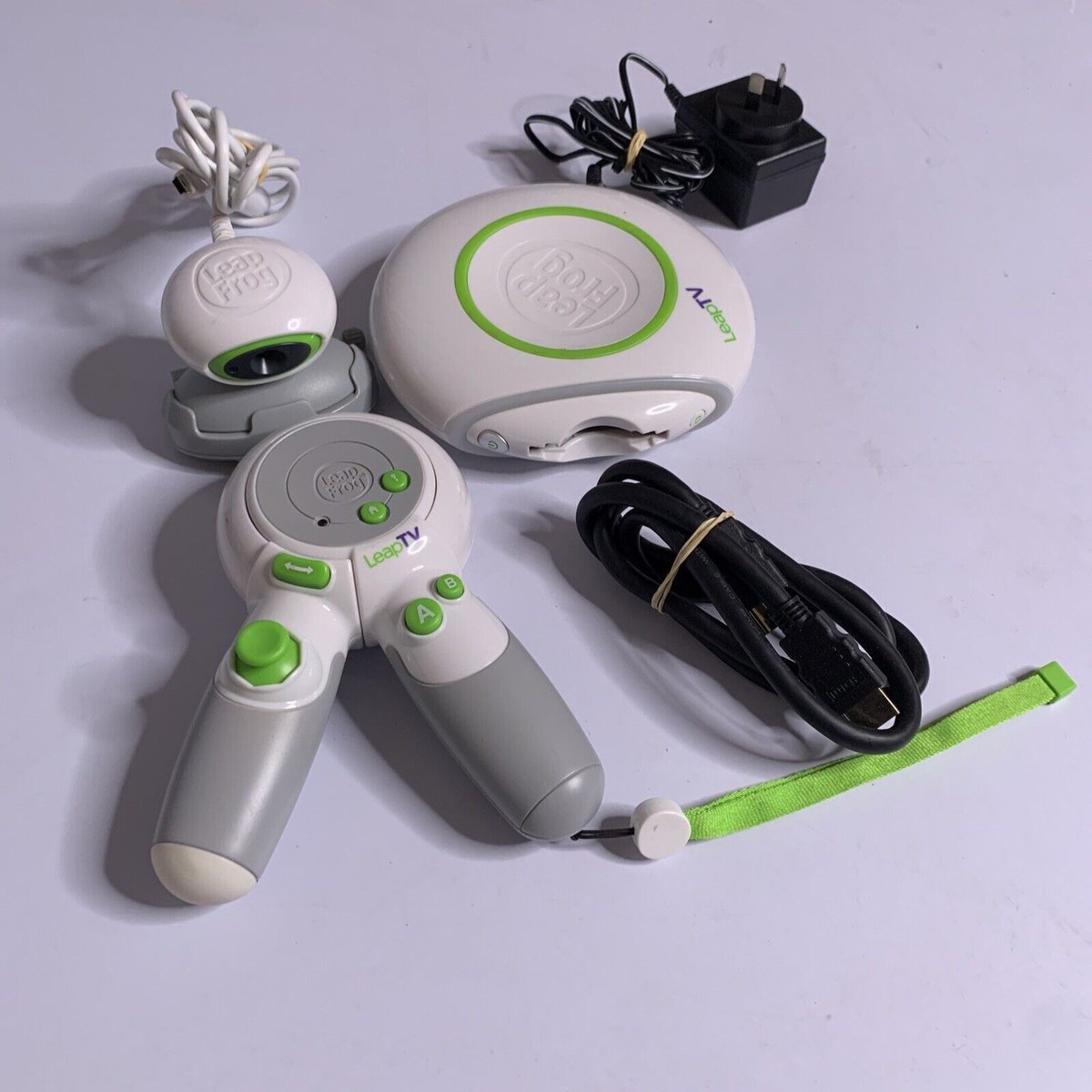 The LeapFrog LeapTV Console Educational Gaming System is designed to provide an interactive and engaging learning experience for children. 
#LeapFrogLeapTV
#EducationalGaming
#ActiveLearning
#LearningThroughPlay
#KidsGames 
retrounit.com.au/products/leapf…