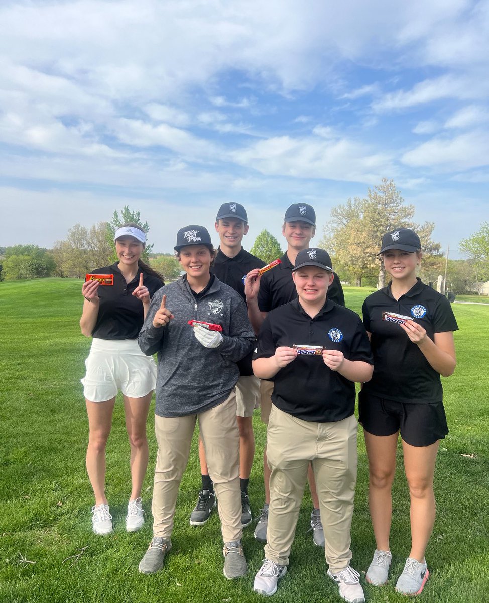Rock Creek JV went to Wamego CC to dual Wamego JV today in a 2-man scramble format. Devyn Vinduska and Keenan Musa won the event! Way to go, Mustangs! Thank you Wamego Golf for the opportunity!
